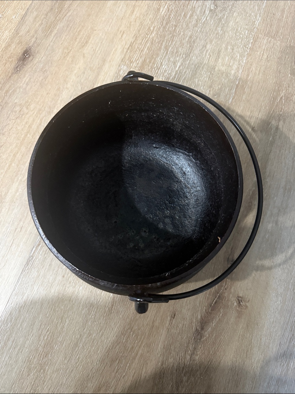 Smith & Clark Cast iron cauldron pot with green witch's brew Halloween lid - Picture 2 of 5